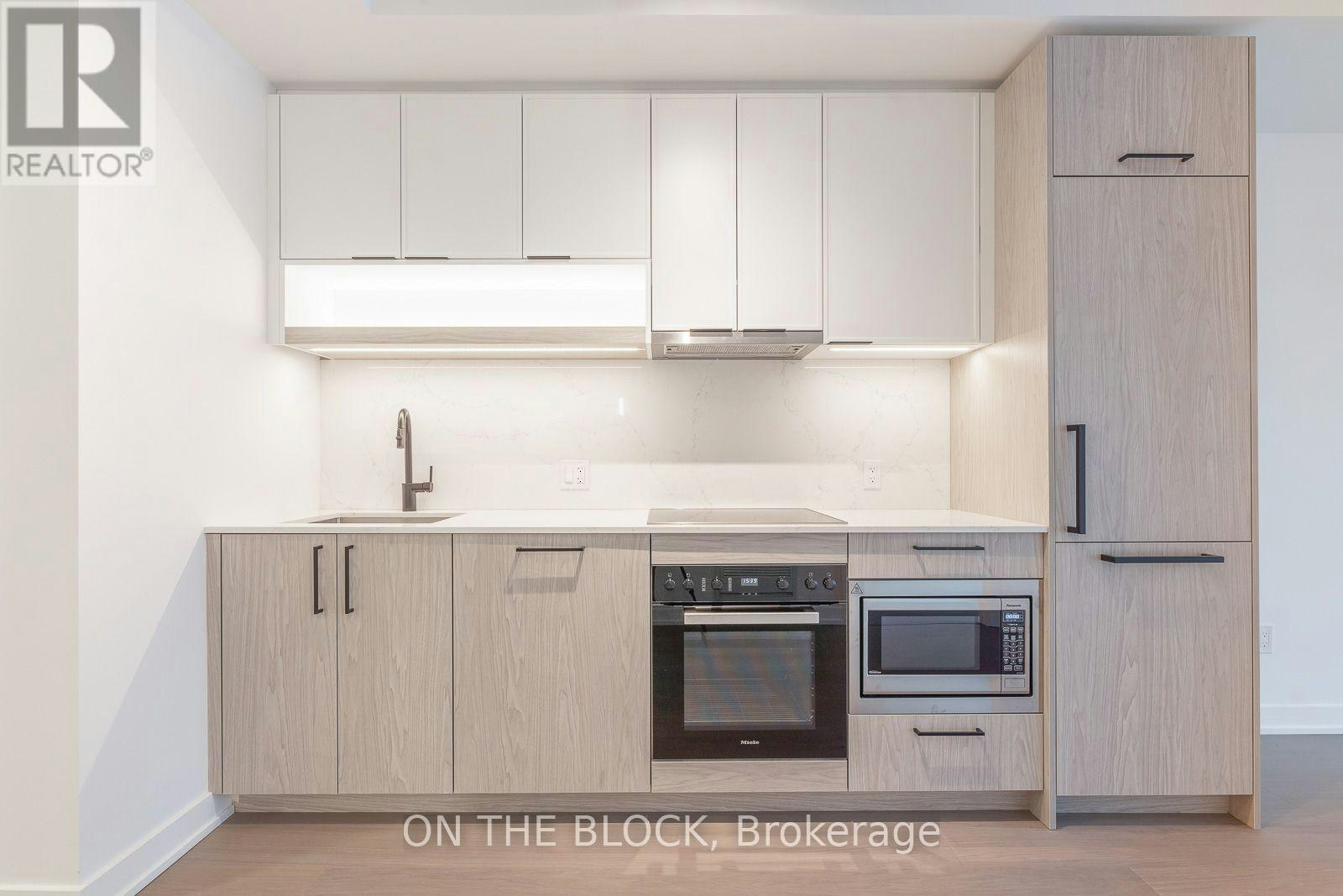 91 Montclair Avenue, Toronto, ON, M5P 0A9 - 8