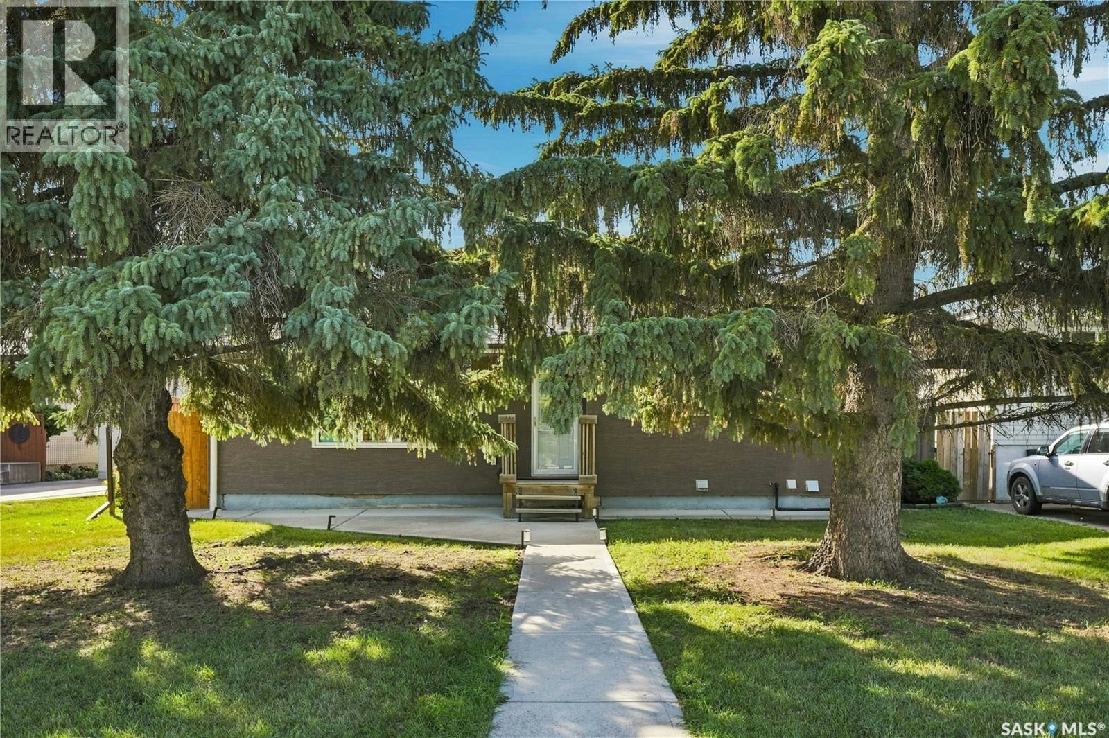 315 M Avenue N, Saskatoon, SK, S7L 2S4