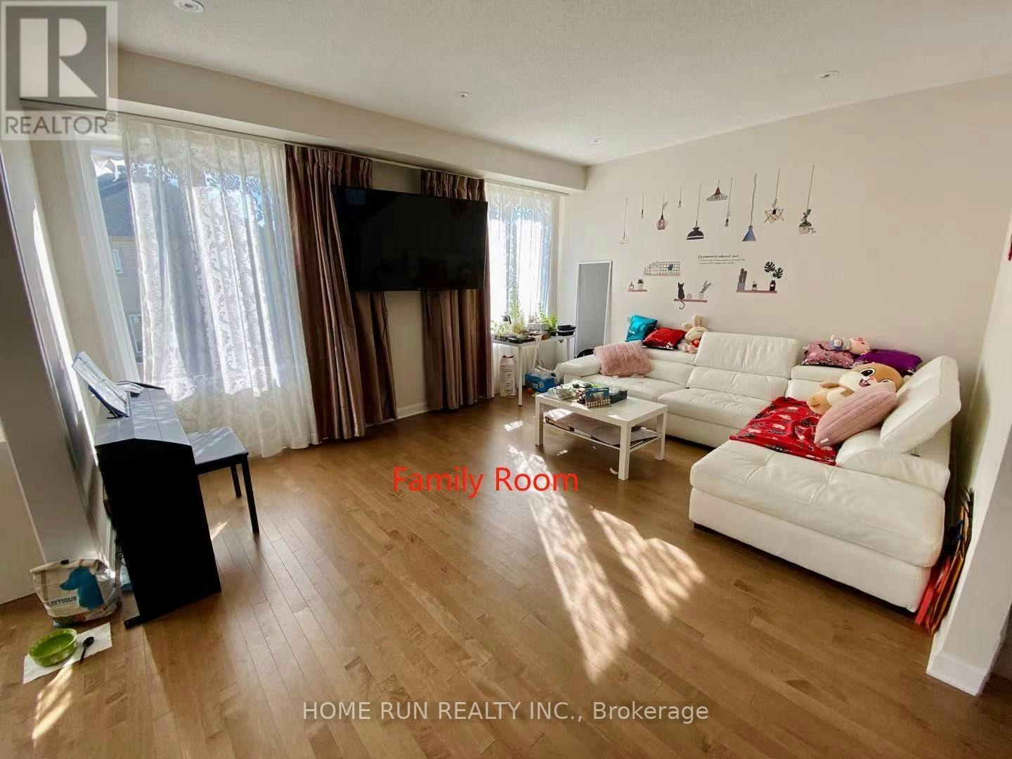 312 Everglade Way, Ottawa, ON, K2M 2R7 - 5