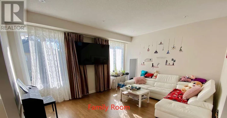 312 Everglade Way, Ottawa, ON, K2M 2R7 - 5
