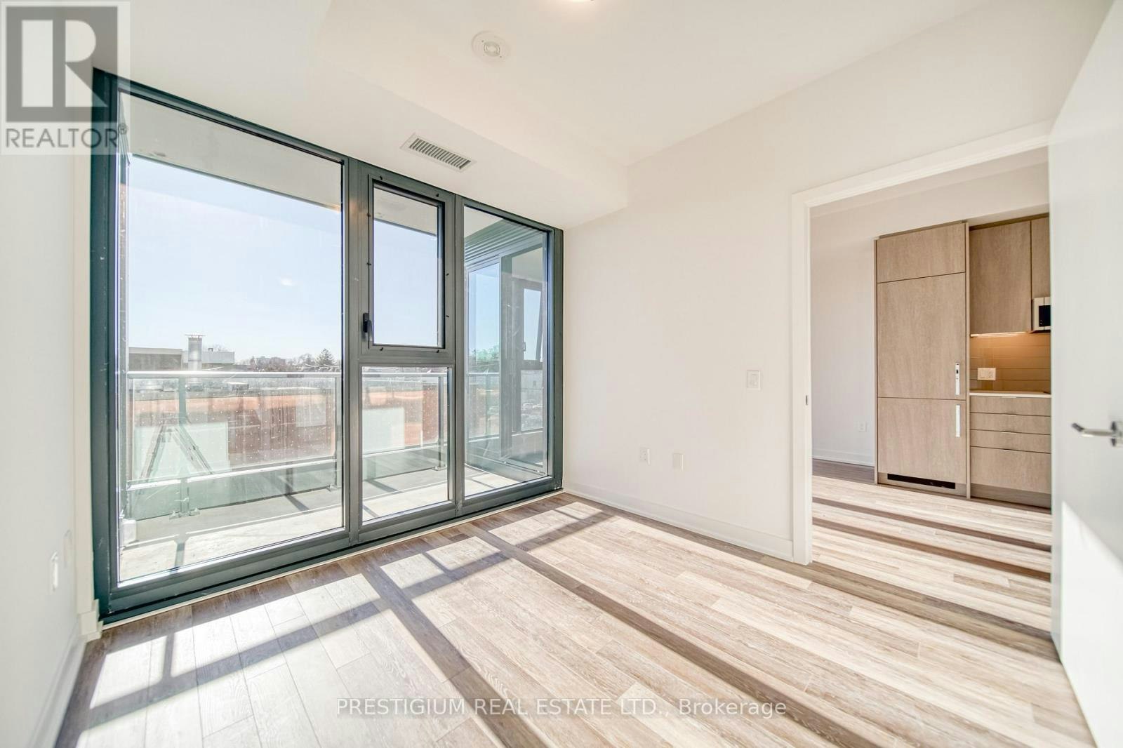 213-250 Lawrence Avenue W, Toronto, ON, M5M 1B2 - 12