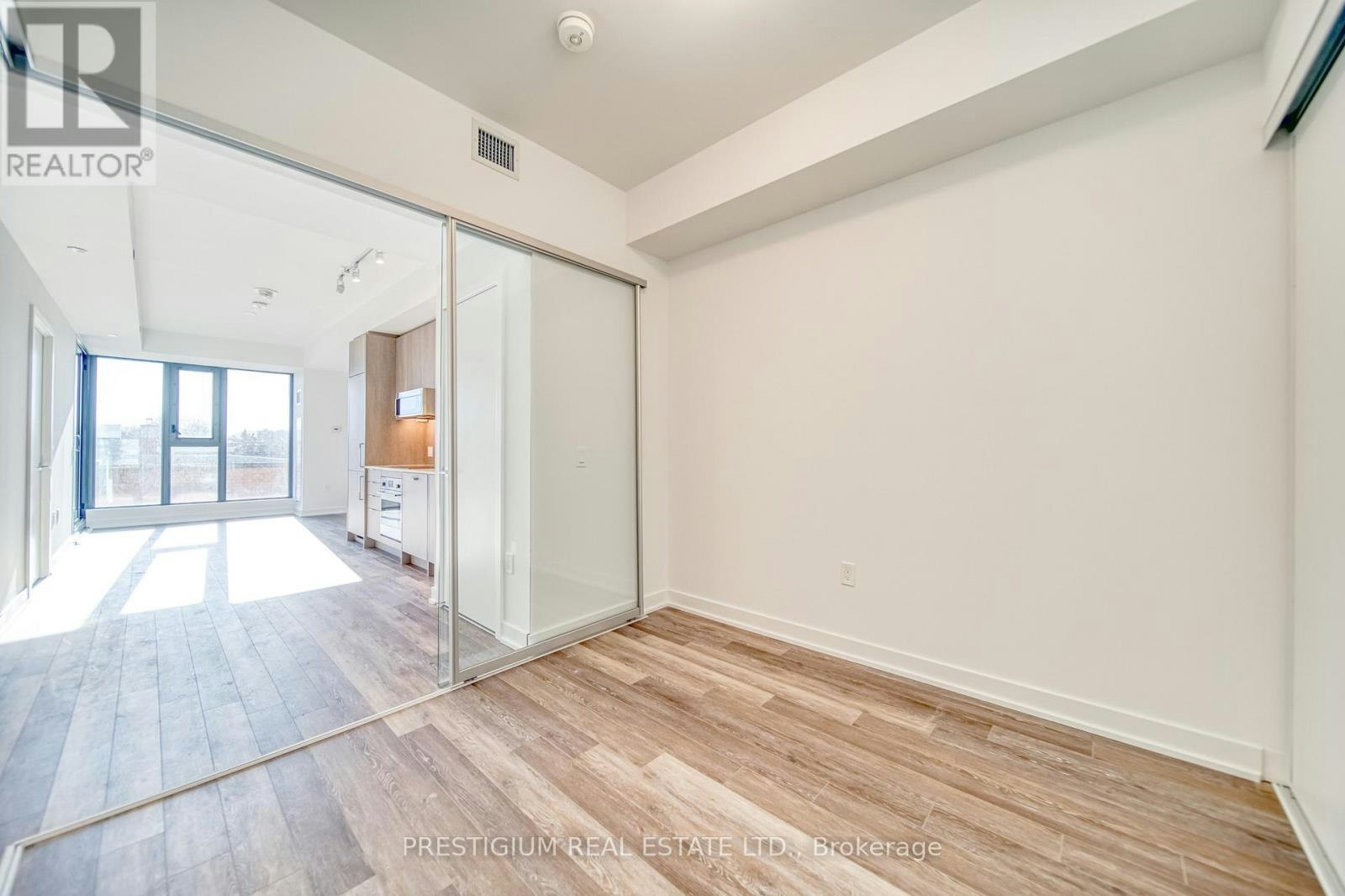 213-250 Lawrence Avenue W, Toronto, ON, M5M 1B2 - 21