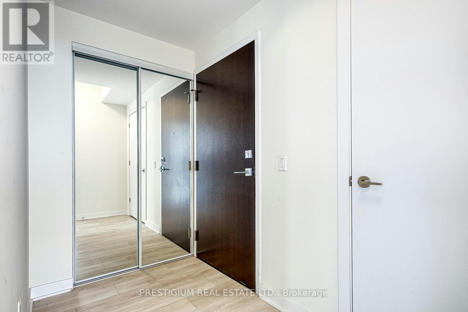 4809-2221 Yonge Street, Toronto, ON, M4S 2B4 - 2