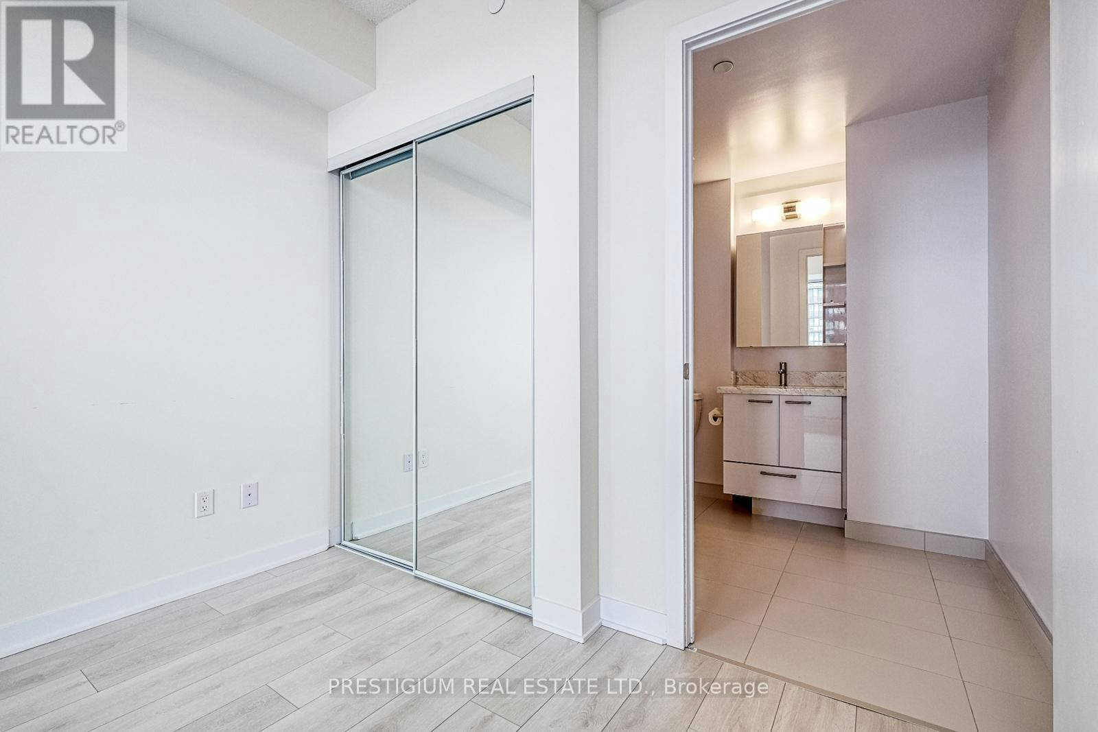 4809-2221 Yonge Street, Toronto, ON, M4S 2B4 - 8