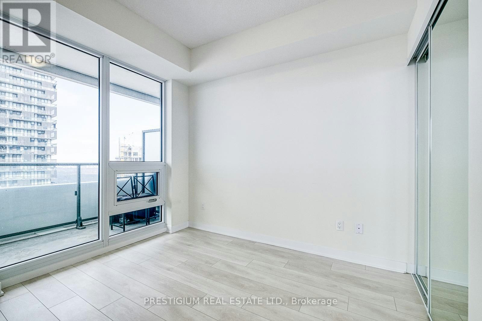 4809-2221 Yonge Street, Toronto, ON, M4S 2B4 - 7