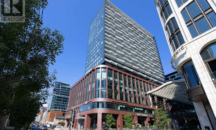 1714-480 Front Street W