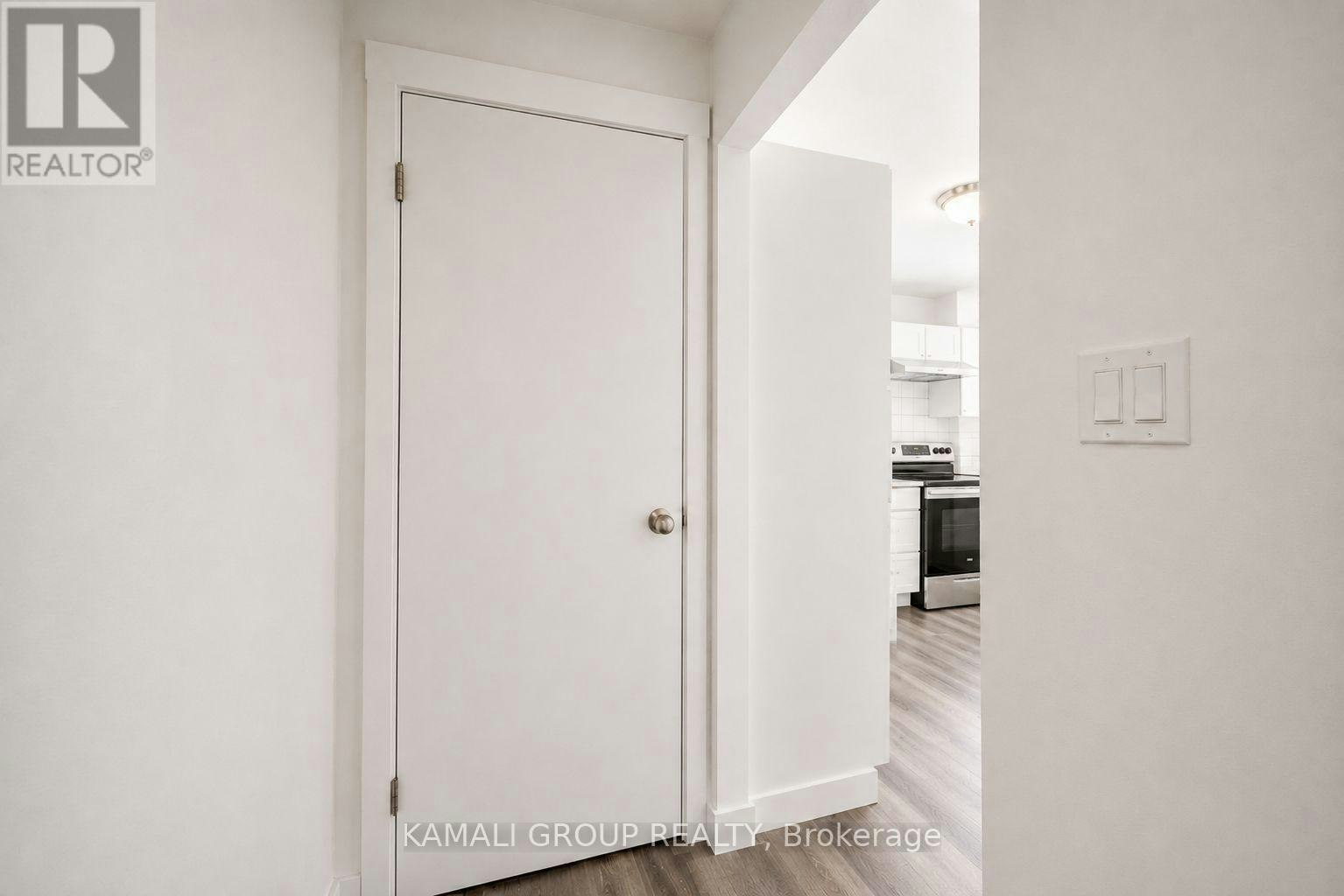 MAIN-629 Gibb Street, Oshawa, ON, L1J 1Z6 - 8