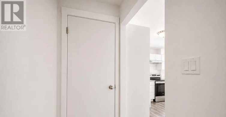 MAIN-629 Gibb Street, Oshawa, ON, L1J 1Z6 - 8
