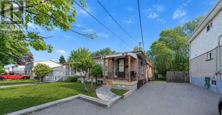 MAIN-629 Gibb Street, Oshawa, ON, L1J 1Z6 - 21