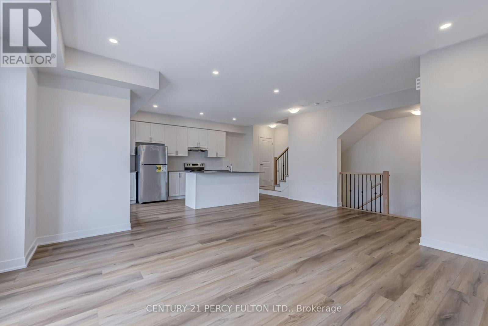 1410-1695 Dersan Street, Pickering, ON, L1X 0S9 - 8