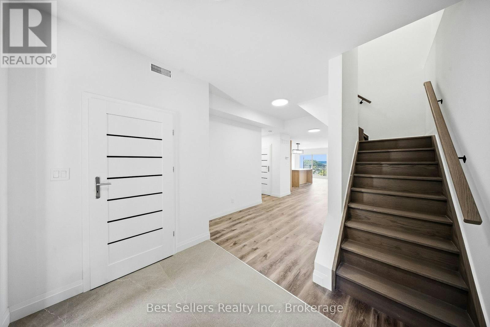 9 Horizon Lane, Huntsville, ON, P1H 0G6 - 7