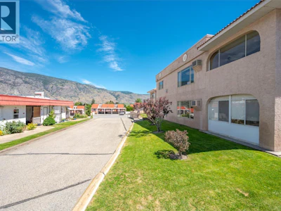101A-8006 Vedette Drive - 2