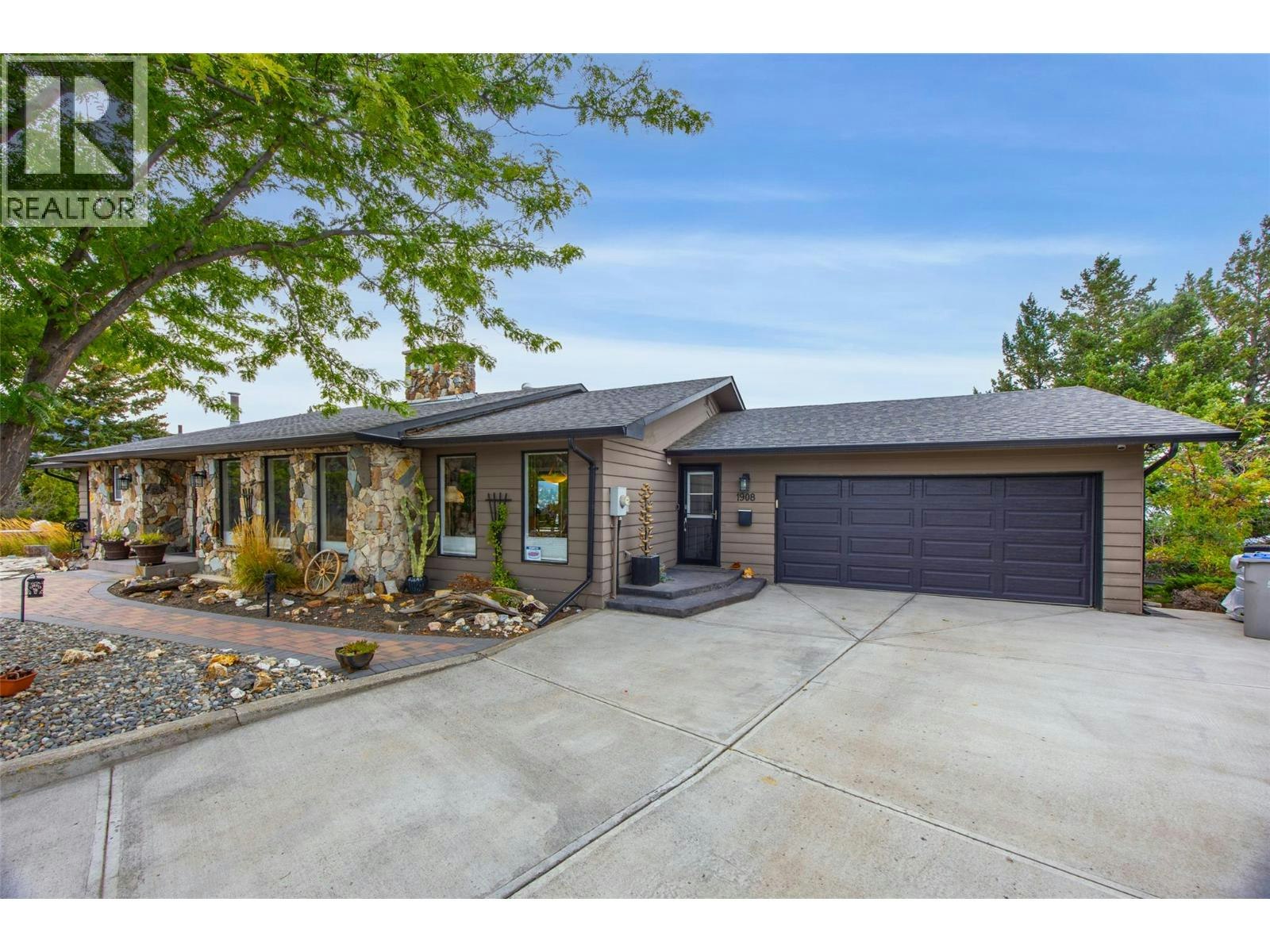 1908 Glencoe Place, Kamloops, BC, V2E 1K5