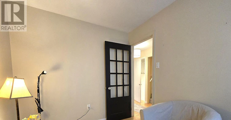 28 Arundel Avenue, Ottawa, ON, K1K 0B6 - 8