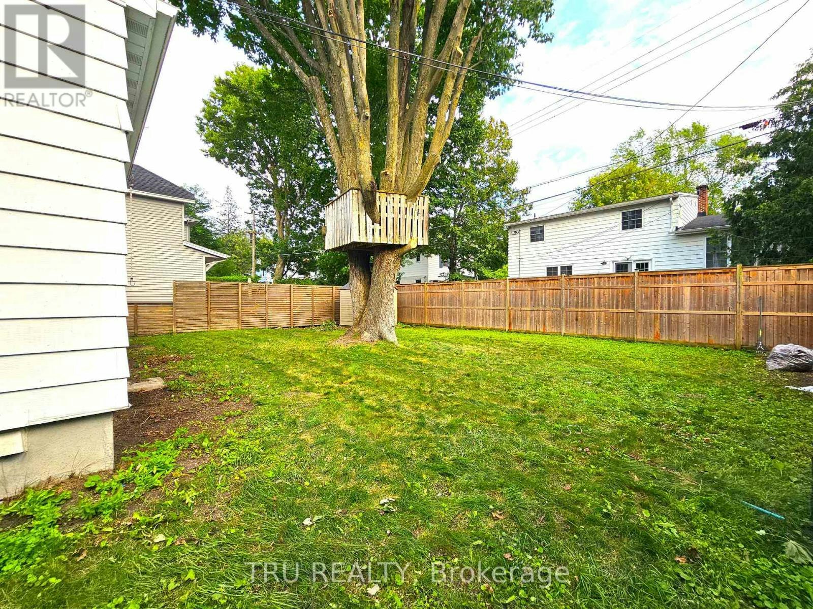 28 Arundel Avenue, Ottawa, ON, K1K 0B6 - 30