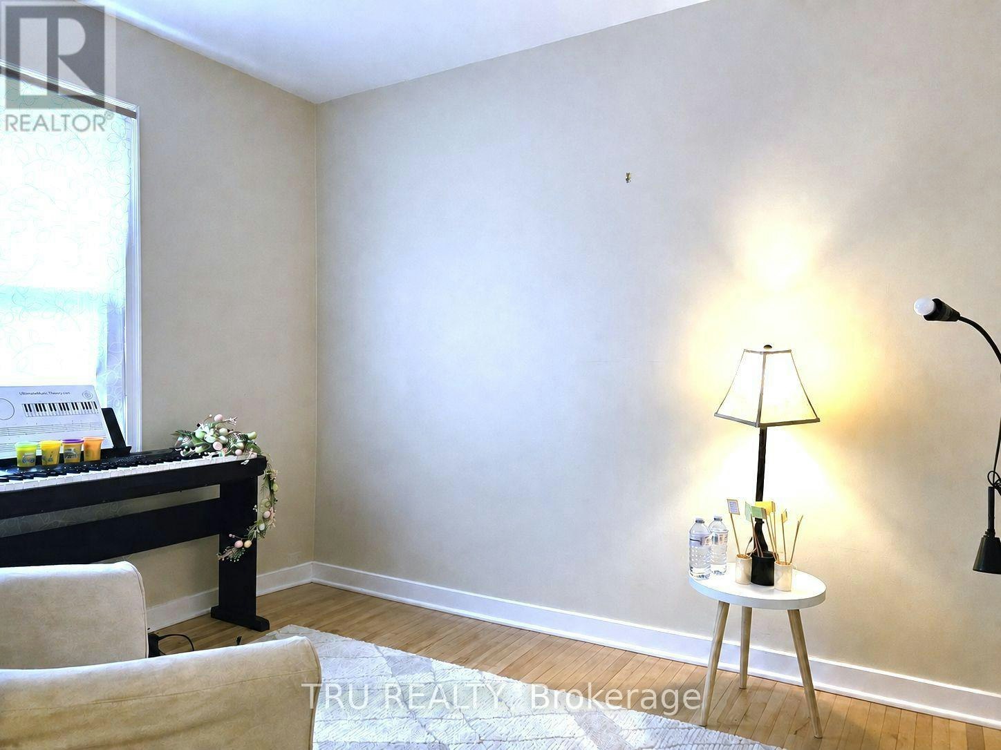 28 Arundel Avenue, Ottawa, ON, K1K 0B6 - 10