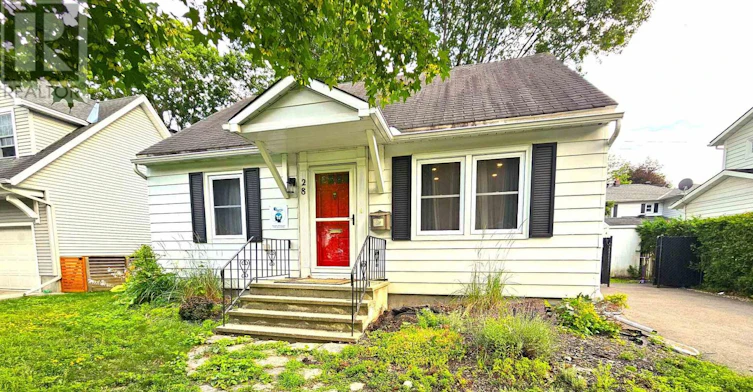 28 Arundel Avenue, Ottawa, ON, K1K 0B6 - 4