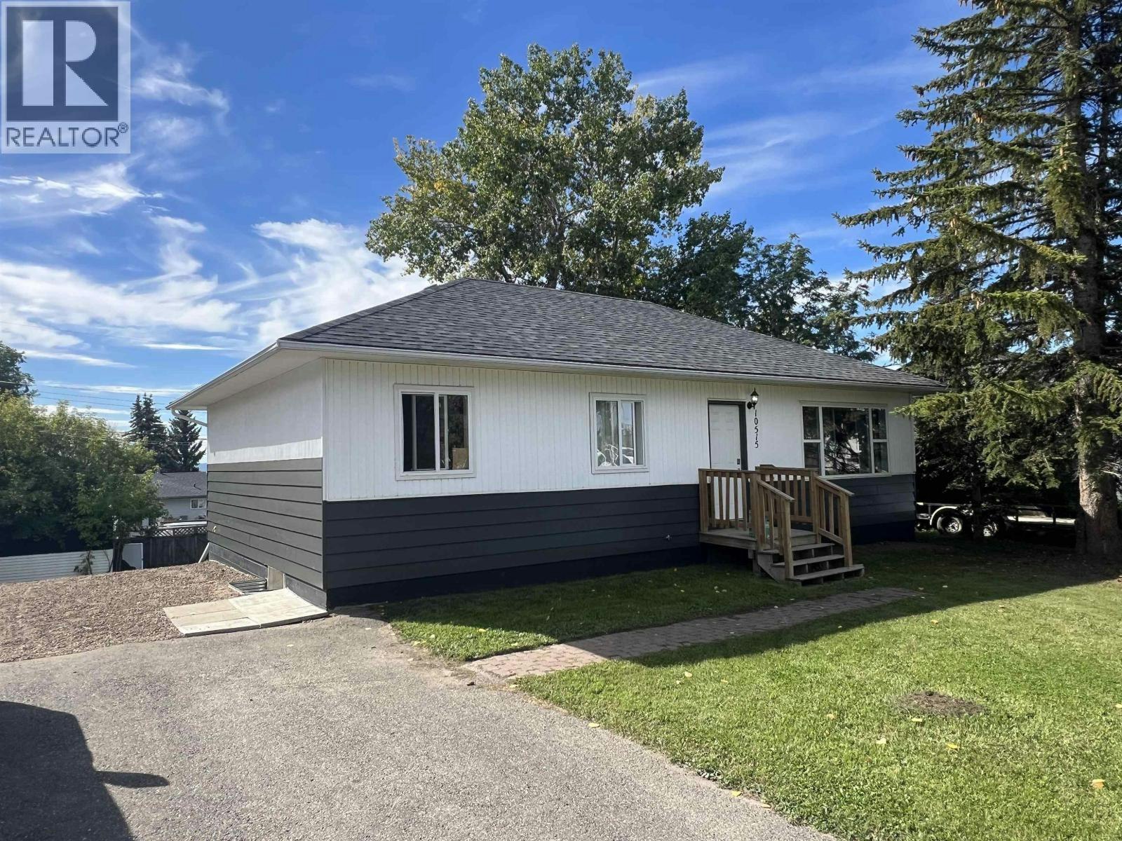 10515 104 Avenue, Fort St. John, BC, V1J 8E1