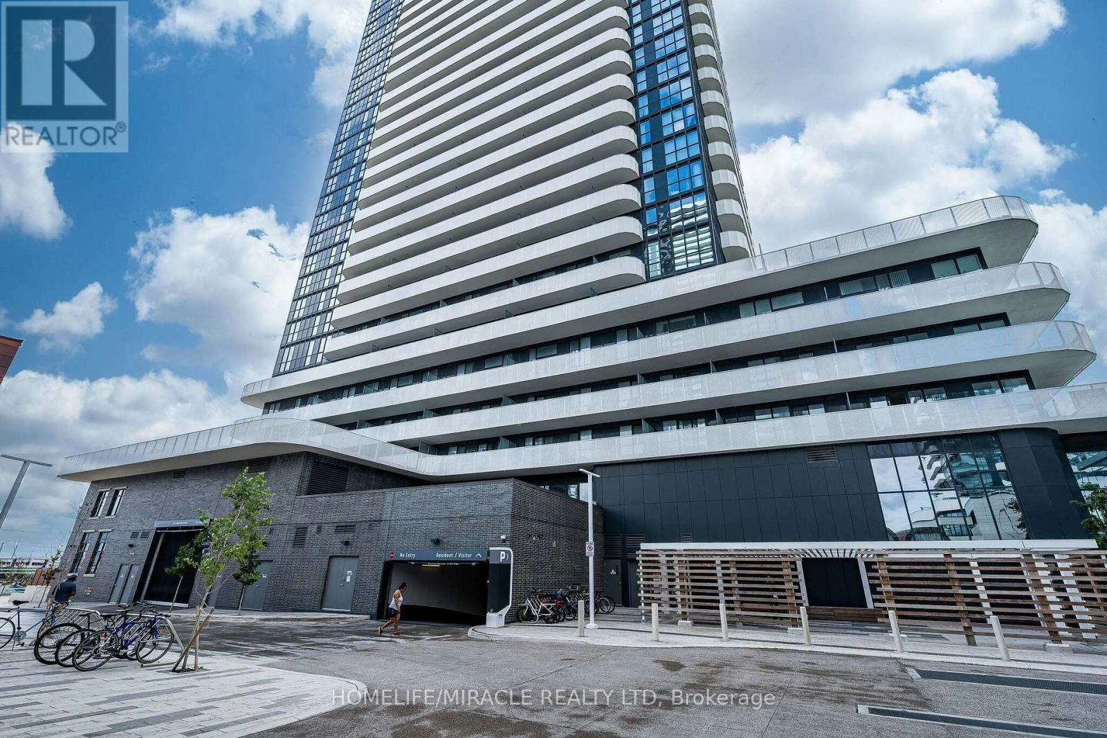 1003-195 Commerce Street, Vaughan, ON, L4K 0P9