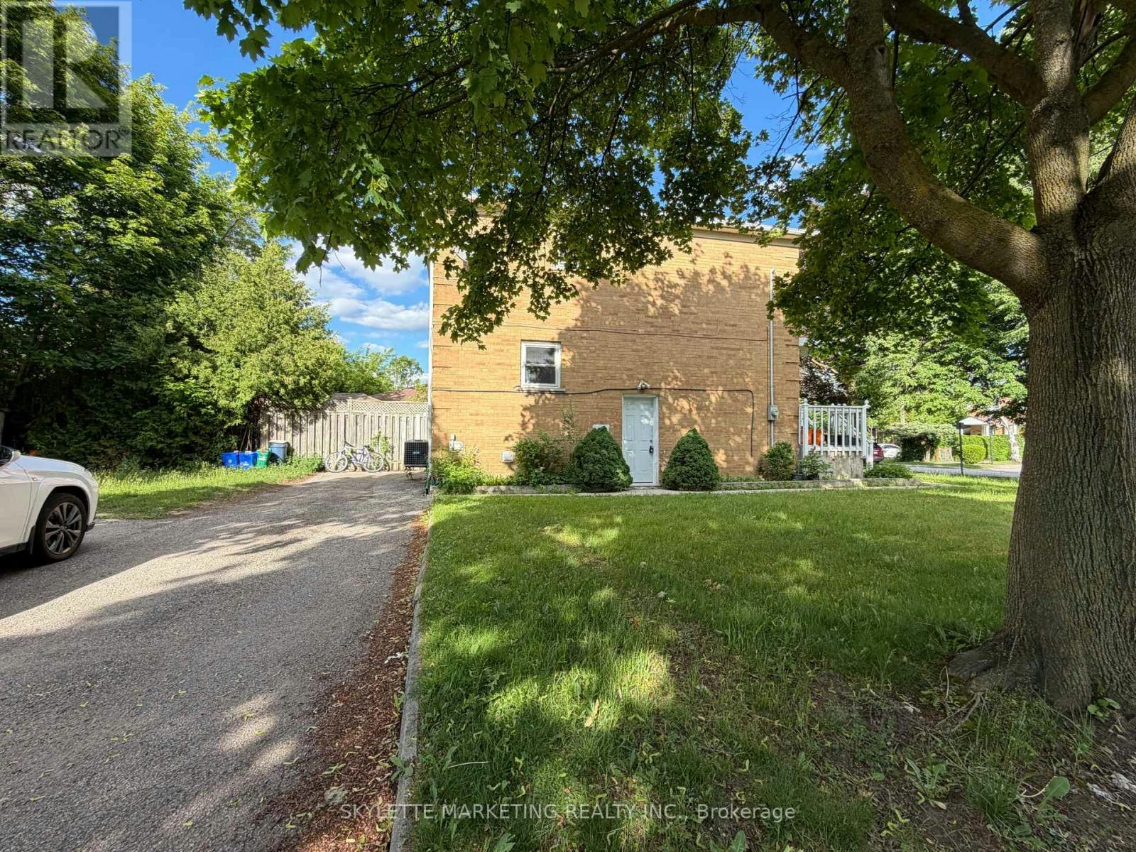 LOWER-229 Zelda Crescent, Richmond Hill, ON, L4C 2Y7 - 2