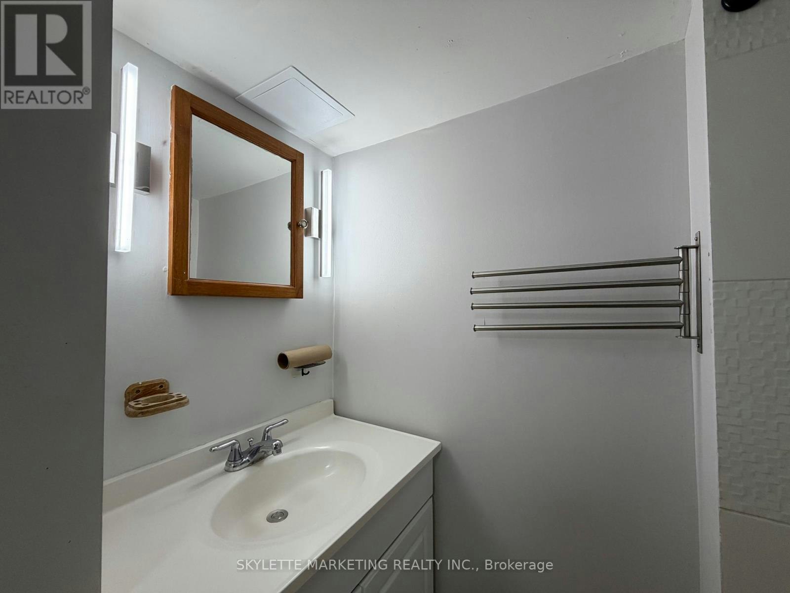 LOWER-229 Zelda Crescent, Richmond Hill, ON, L4C 2Y7 - 15