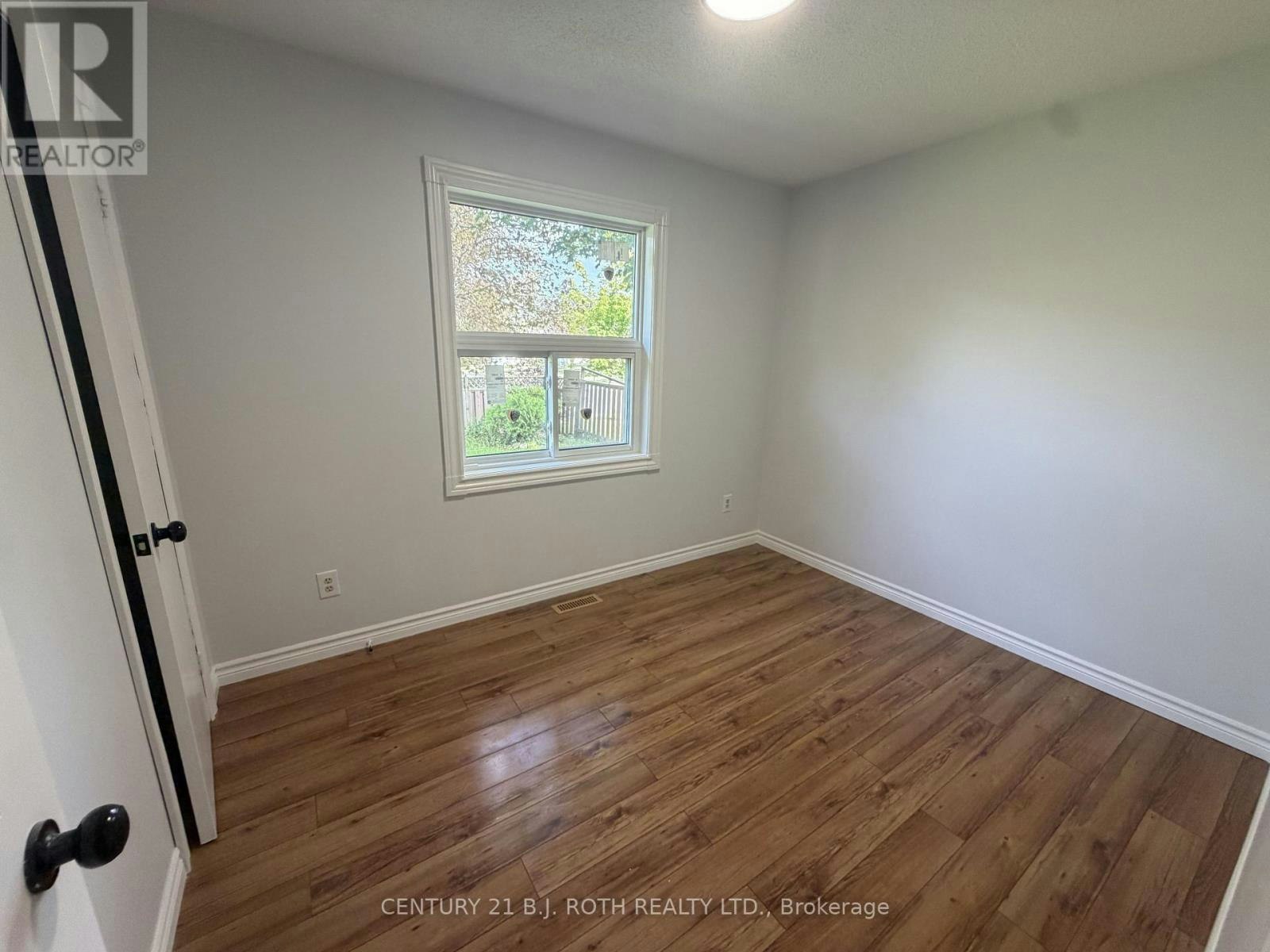 11 Cartwright Drive, Barrie, ON, L4M 5P9 - 14