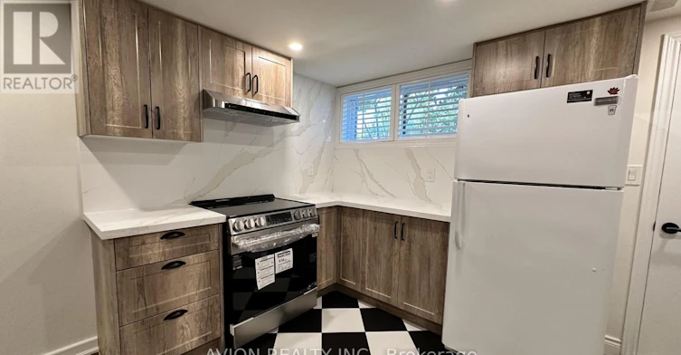 BSMT-570 Exbury Crescent, Mississauga, ON, L5G 2P4 - 2