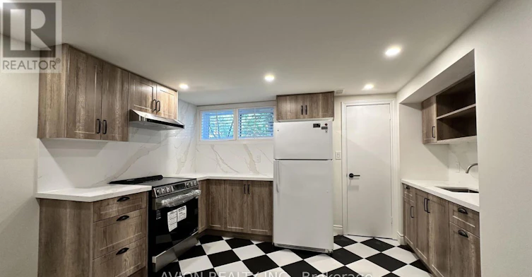 BSMT-570 Exbury Crescent, Mississauga, ON, L5G 2P4