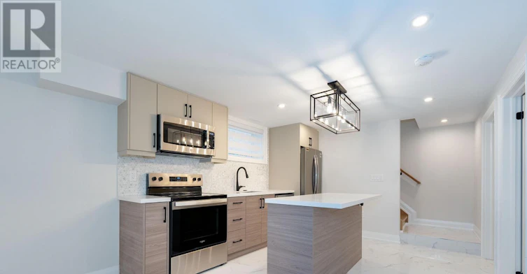B-31 Mariposa Avenue, Toronto, ON, M6N 4A1 - 10