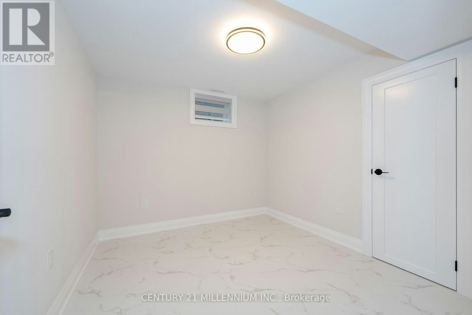 B-31 Mariposa Avenue, Toronto, ON, M6N 4A1 - 5