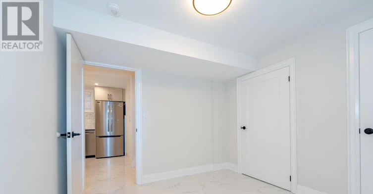 B-31 Mariposa Avenue, Toronto, ON, M6N 4A1 - 4