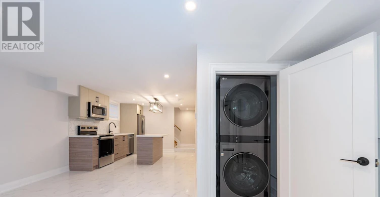B-31 Mariposa Avenue, Toronto, ON, M6N 4A1 - 15
