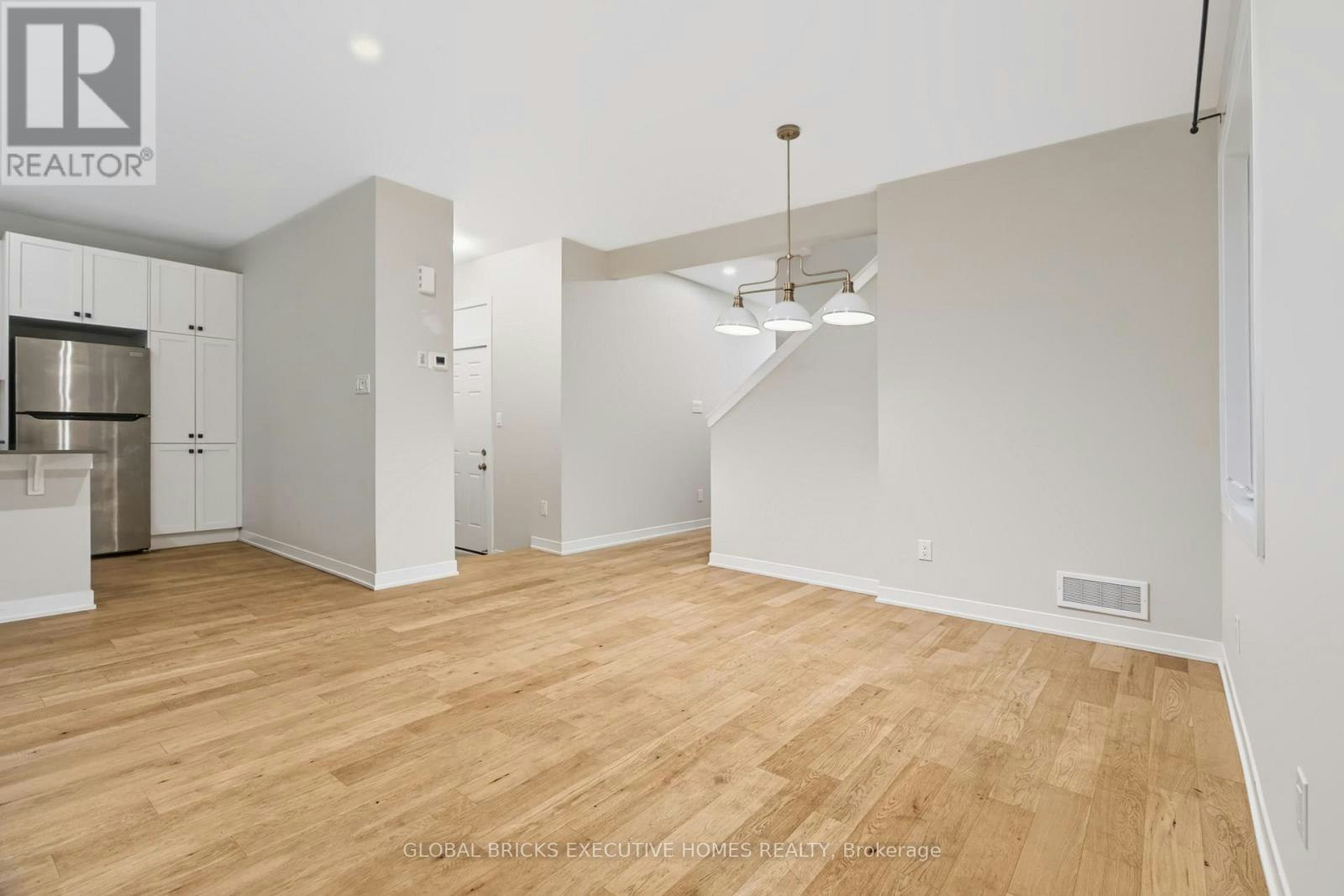 509 Marcato Lane, Ottawa, ON, K1W 0S5 - 8