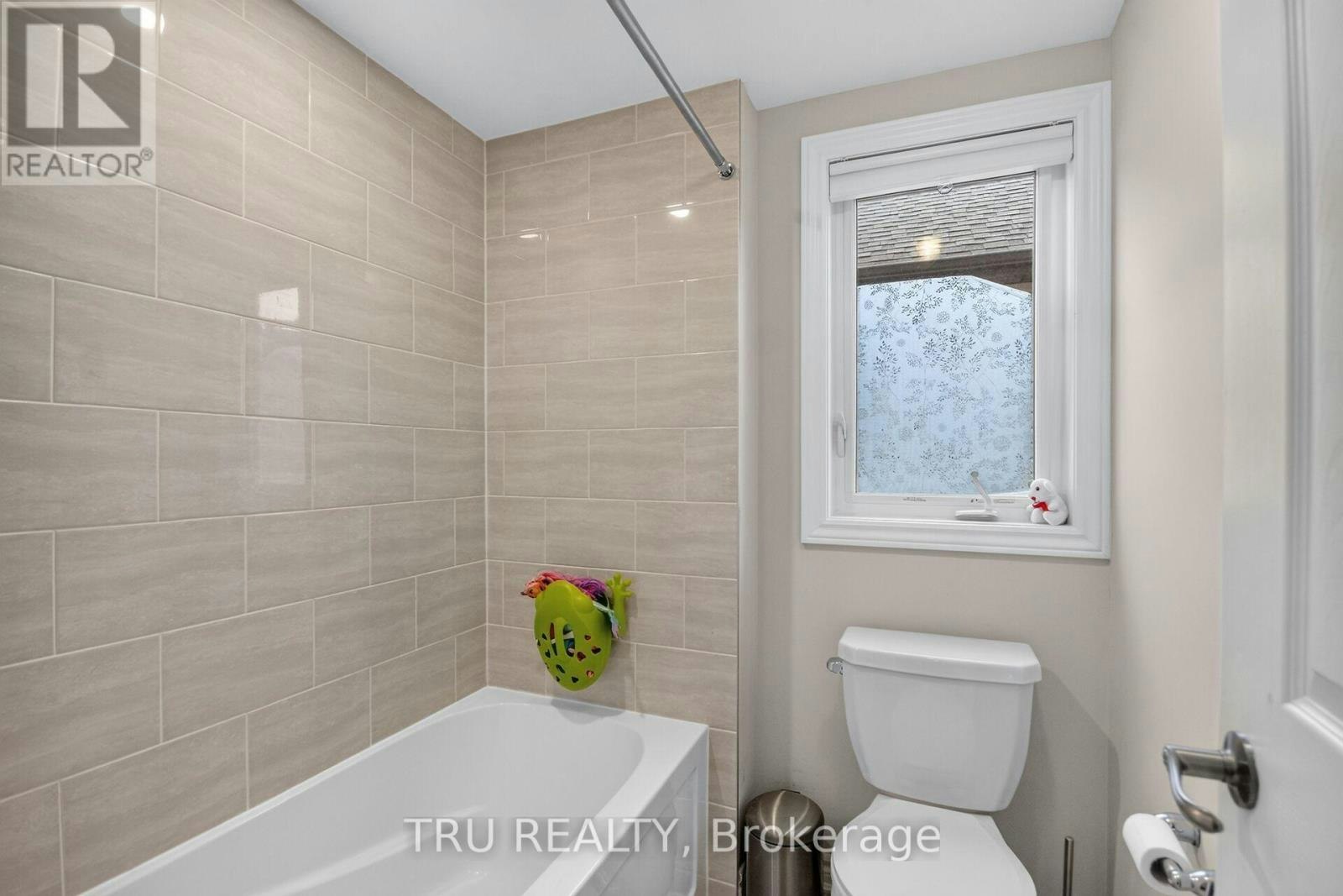 641 Parade Drive, Ottawa, ON, K2S 0X8 - 36