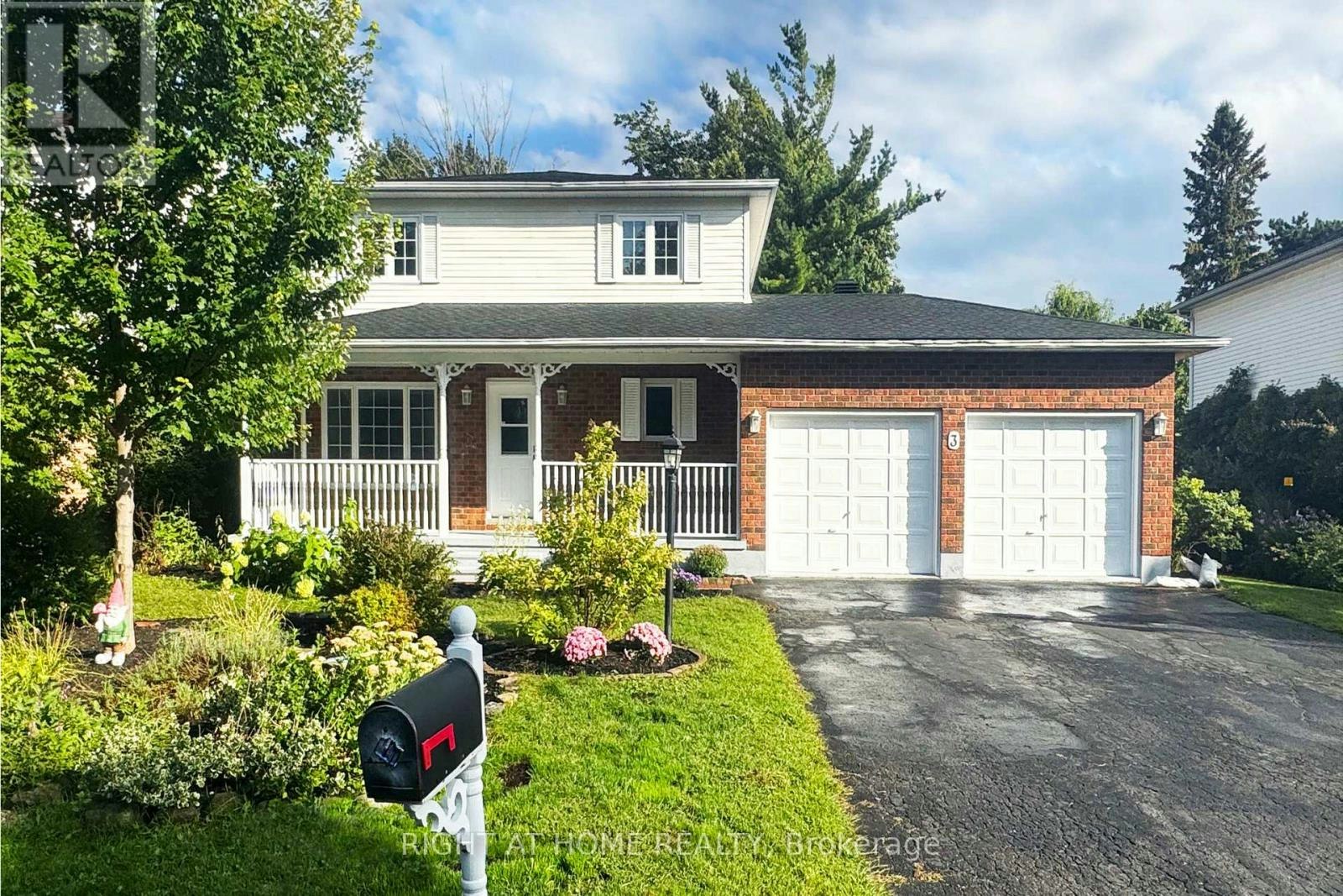 3 Joseph Circle, Ottawa, ON, K2S 1B9