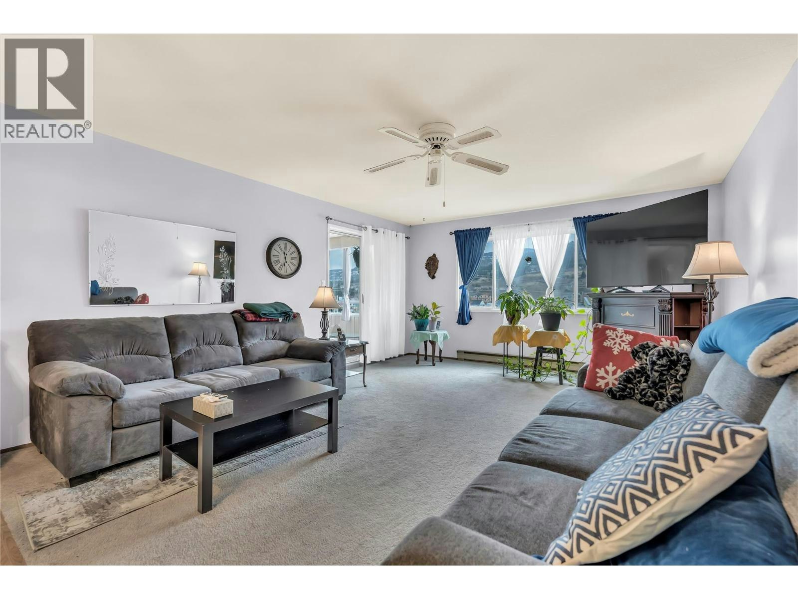 402-272 W Green Avenue, Penticton, BC, V2A 3T2