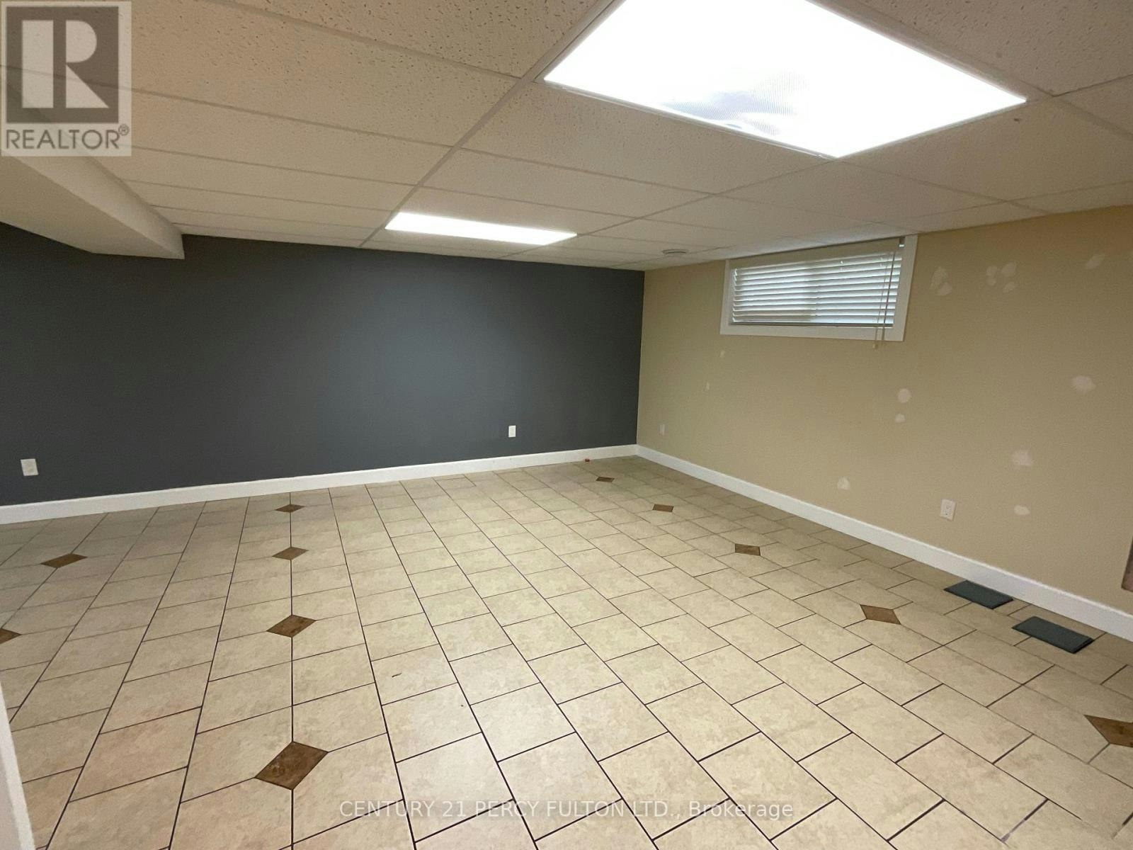 1060 Bourget Avenue, Ottawa, ON, K1J 8C2 - 11