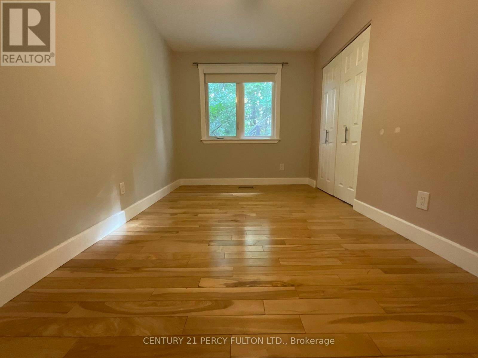 1060 Bourget Avenue, Ottawa, ON, K1J 8C2 - 8