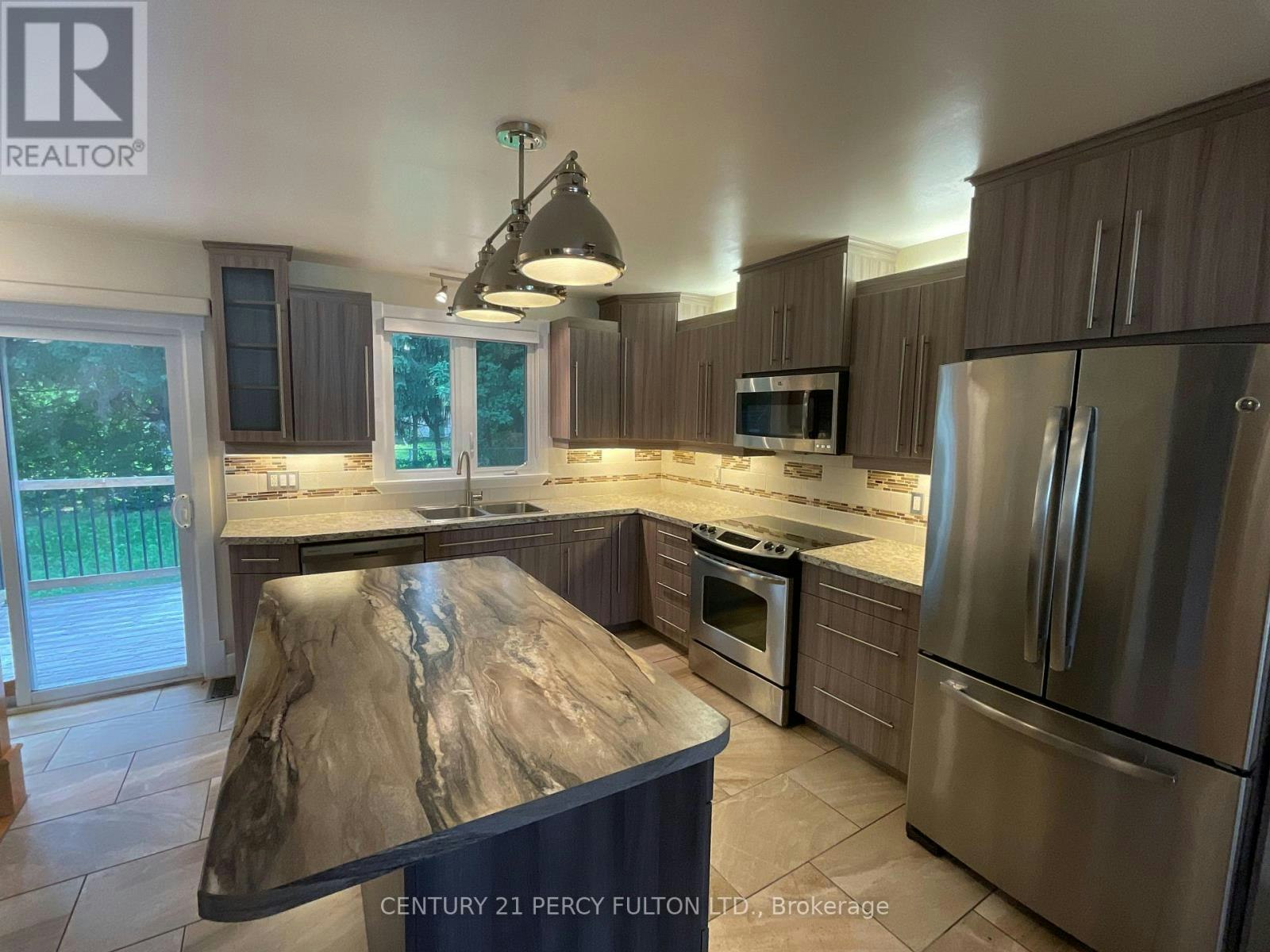 1060 Bourget Avenue, Ottawa, ON, K1J 8C2 - 3