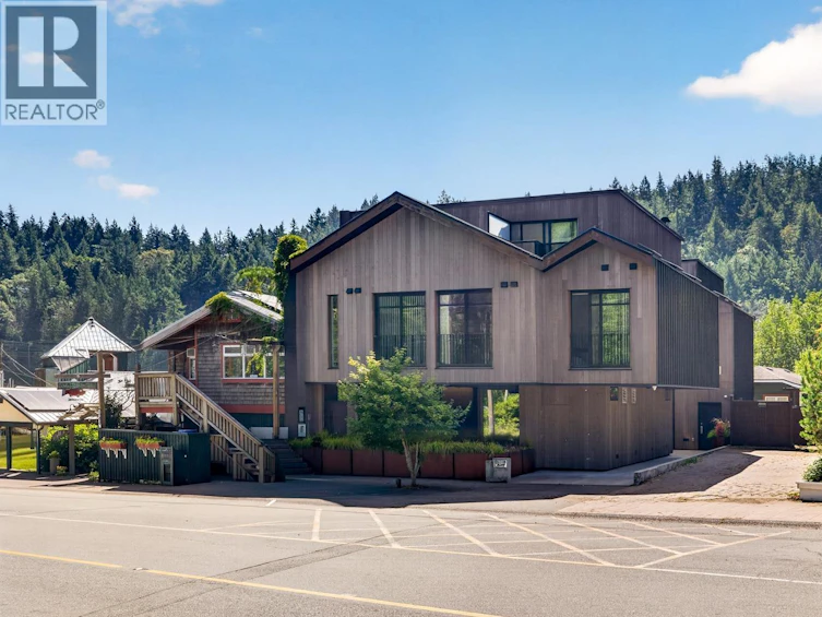 441 Bowen Island Trunk Road, Bowen Island, BC, V0N 1G2