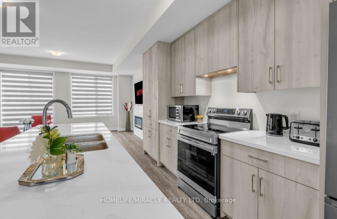 1361 Kaniv Street, Oakville, ON, L6M 5R3 - 3