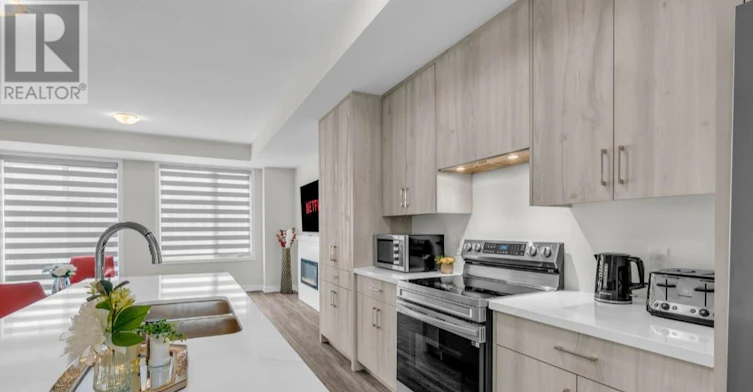1361 Kaniv Street, Oakville, ON, L6M 5R3 - 3