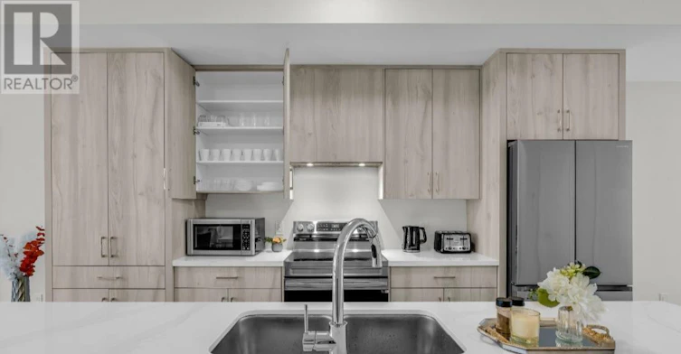 1361 Kaniv Street, Oakville, ON, L6M 5R3 - 4