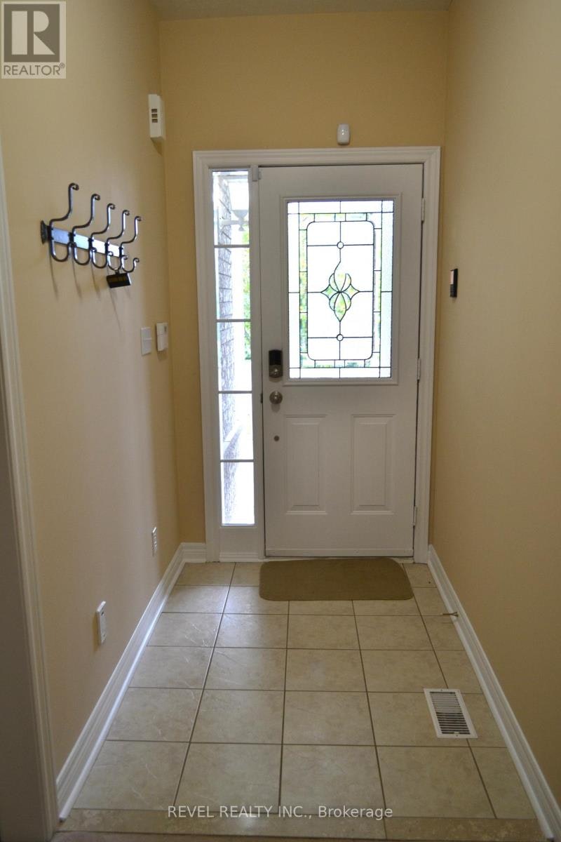 45 Tunney Place, Whitby, ON, L1M 2G5 - 3