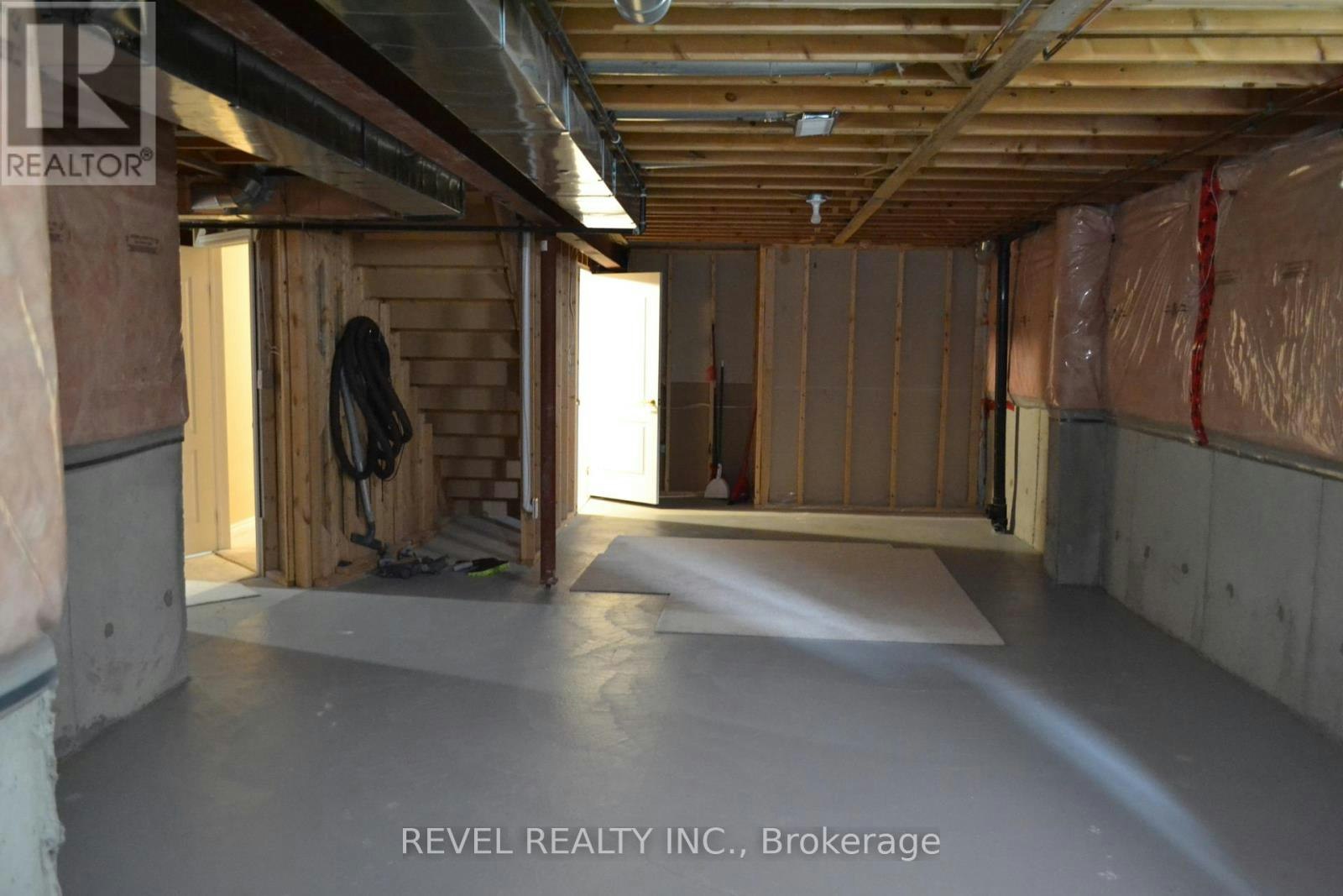45 Tunney Place, Whitby, ON, L1M 2G5 - 34