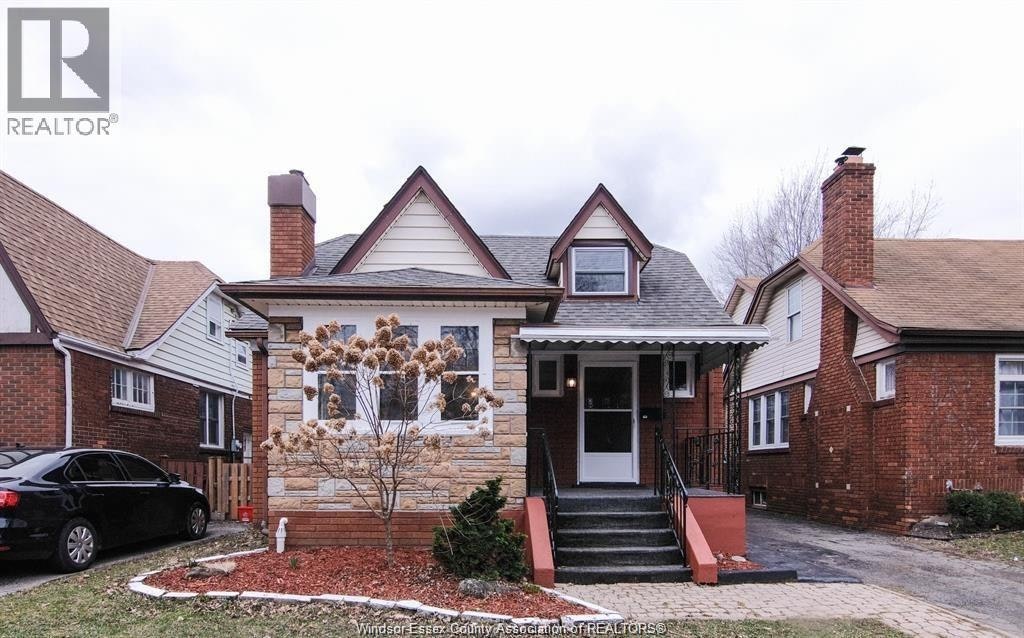 2995 Randolph Avenue, Windsor, ON, N9E 3E3