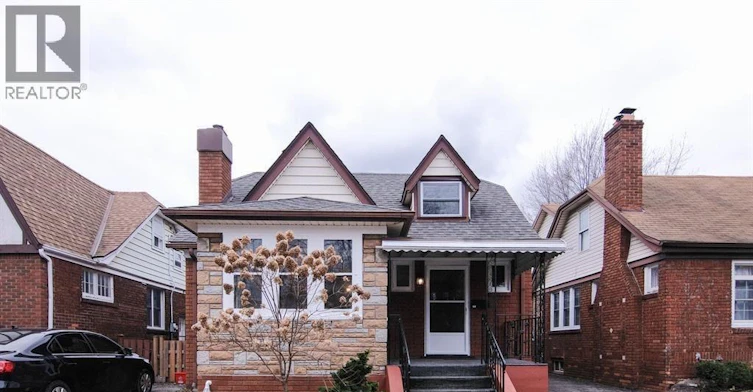2995 Randolph Avenue, Windsor, ON, N9E 3E3