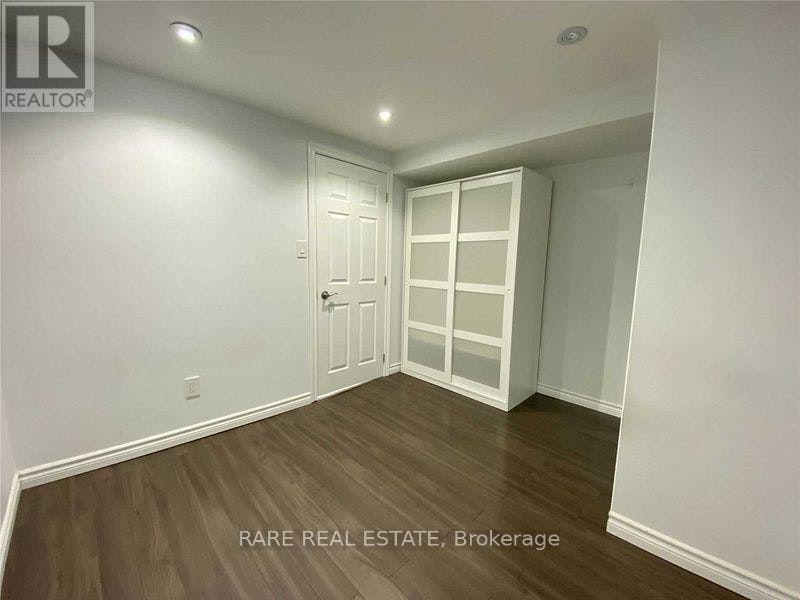 LOWER-733 Eaglemount Crescent, Mississauga, ON, L5C 1H2 - 4