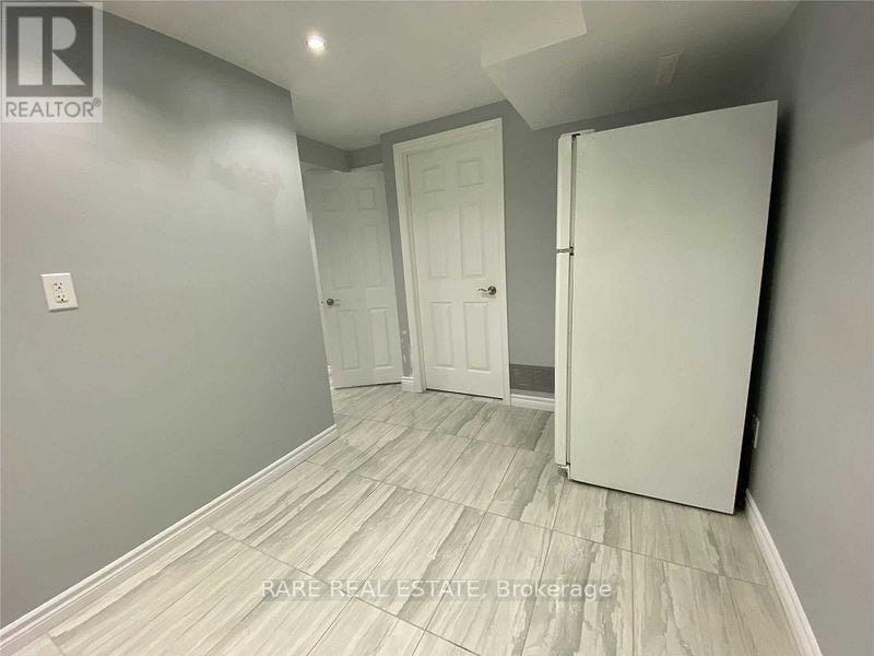 LOWER-733 Eaglemount Crescent, Mississauga, ON, L5C 1H2 - 8