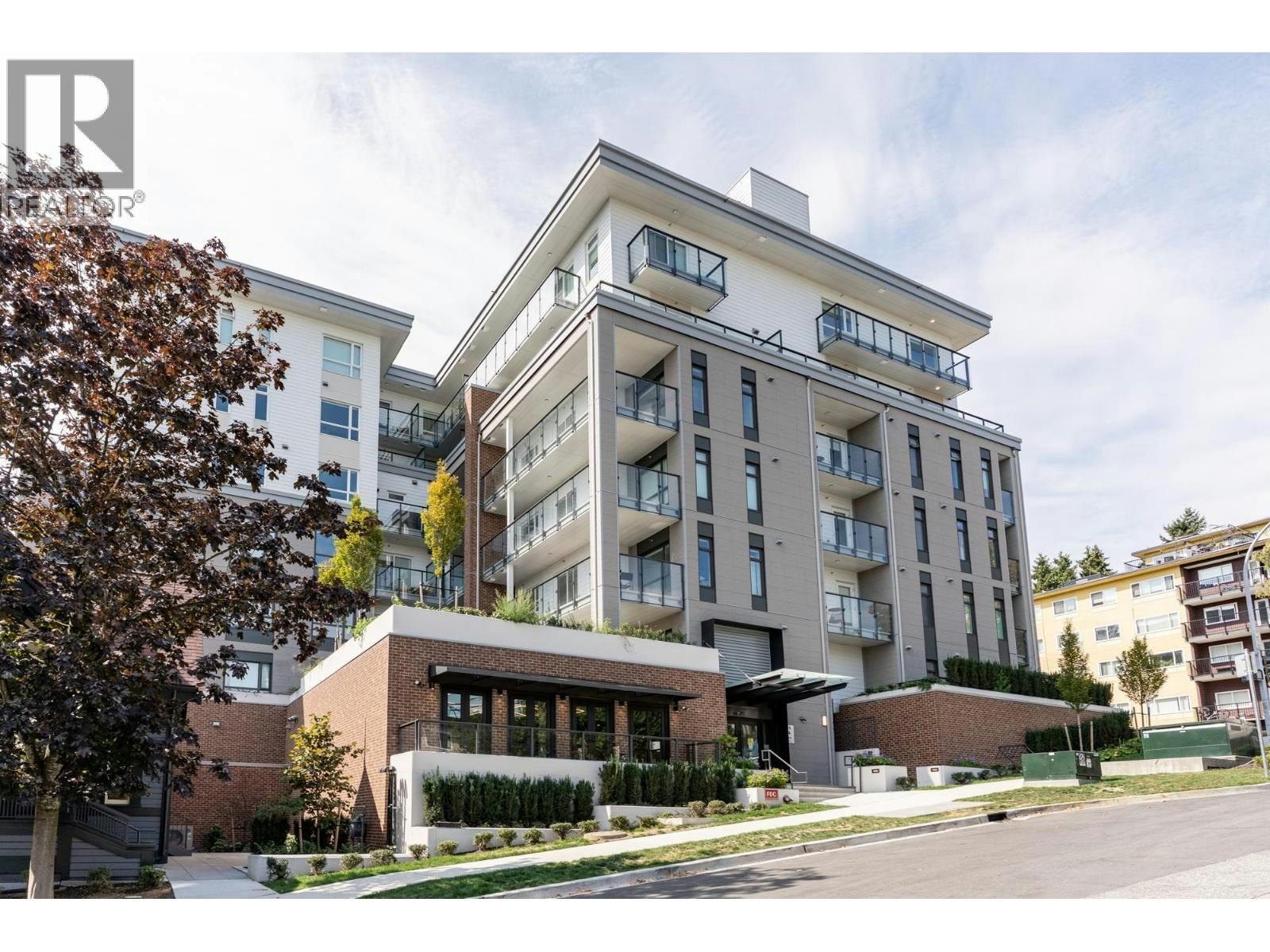 421-82 First Street, New Westminster, BC, V3L 0L8